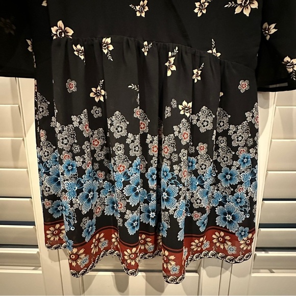 Bershka Women’s Black Floral Paisley Print Short Dress V Neckline sz L - Picture 6 of 10